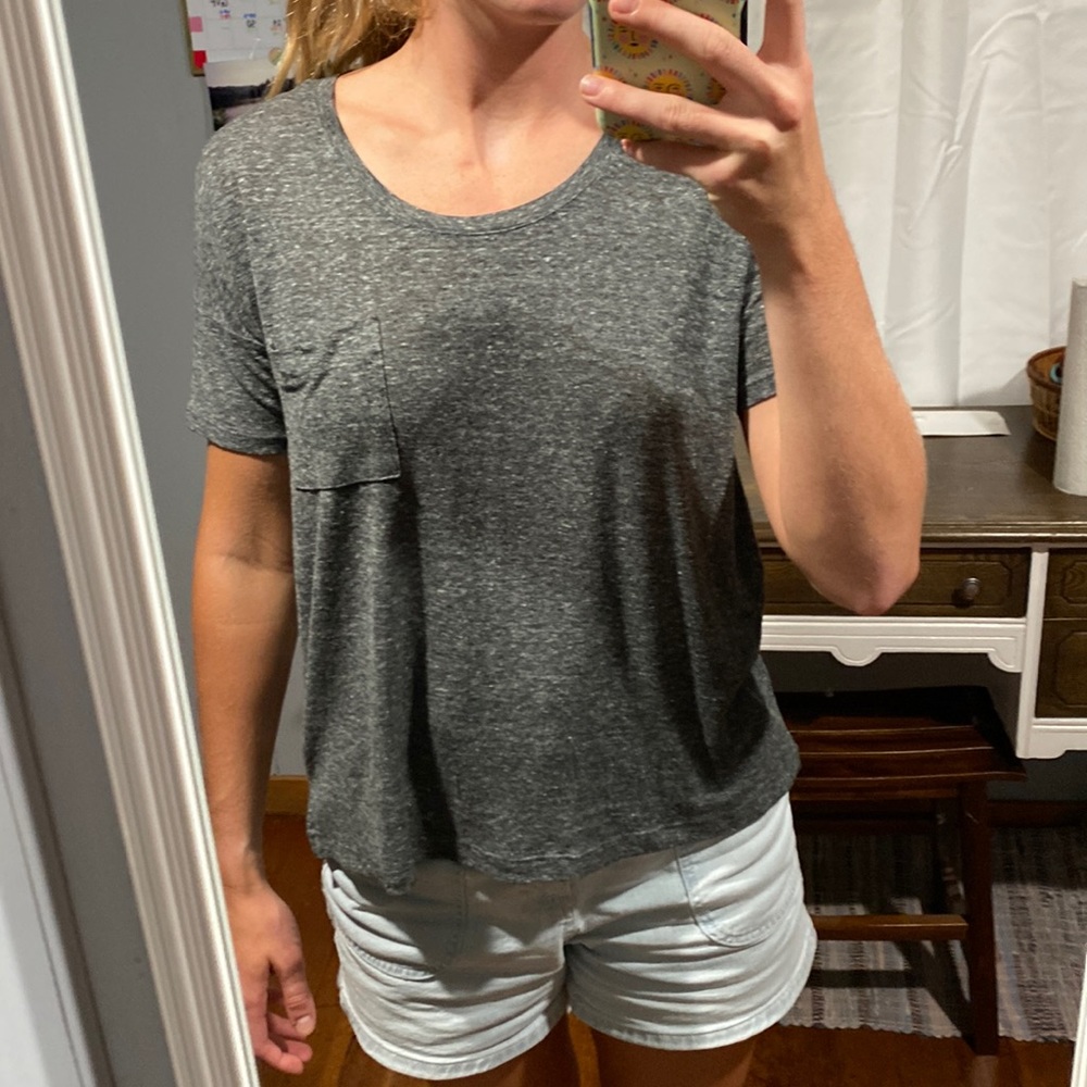 Grey old navy boyfriend tee
